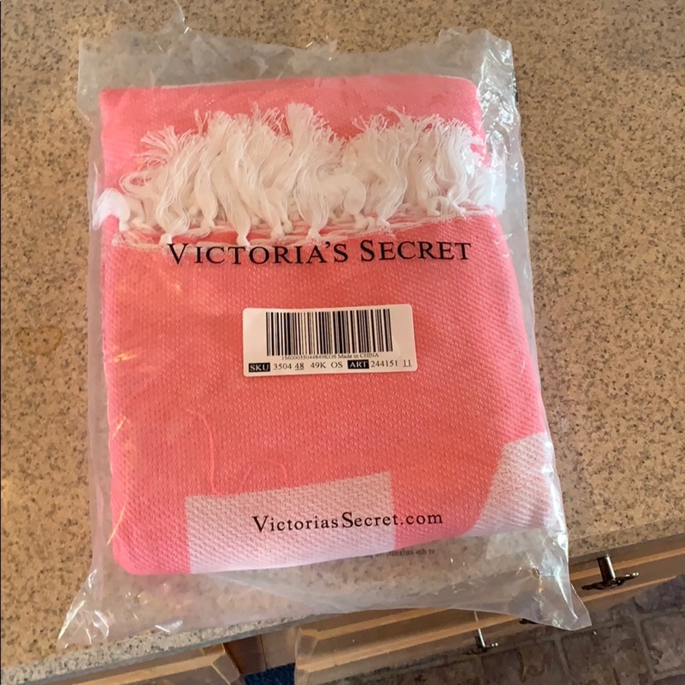 Victoria’s Secret PINK beach blanket